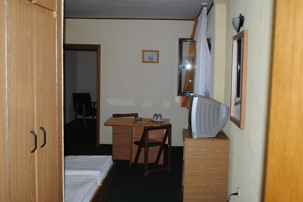 Hotel West Шкея Номер фото
